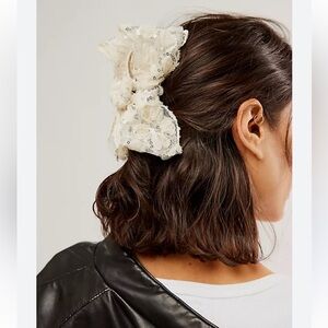 Curried Myrrh Cream Sequin Bridal Bow Lace Handmade Claw Clip